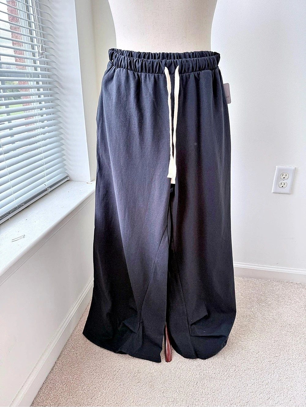Free People Movement Dakota Wide Leg Pants in Black Size Small NWT